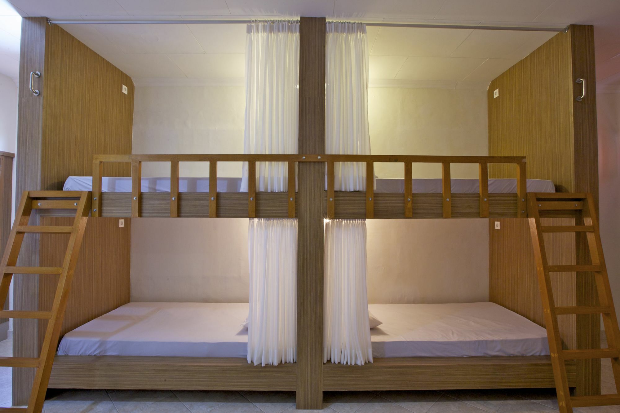 Kuta Dormitory At Simpang Inn ภายนอก รูปภาพ