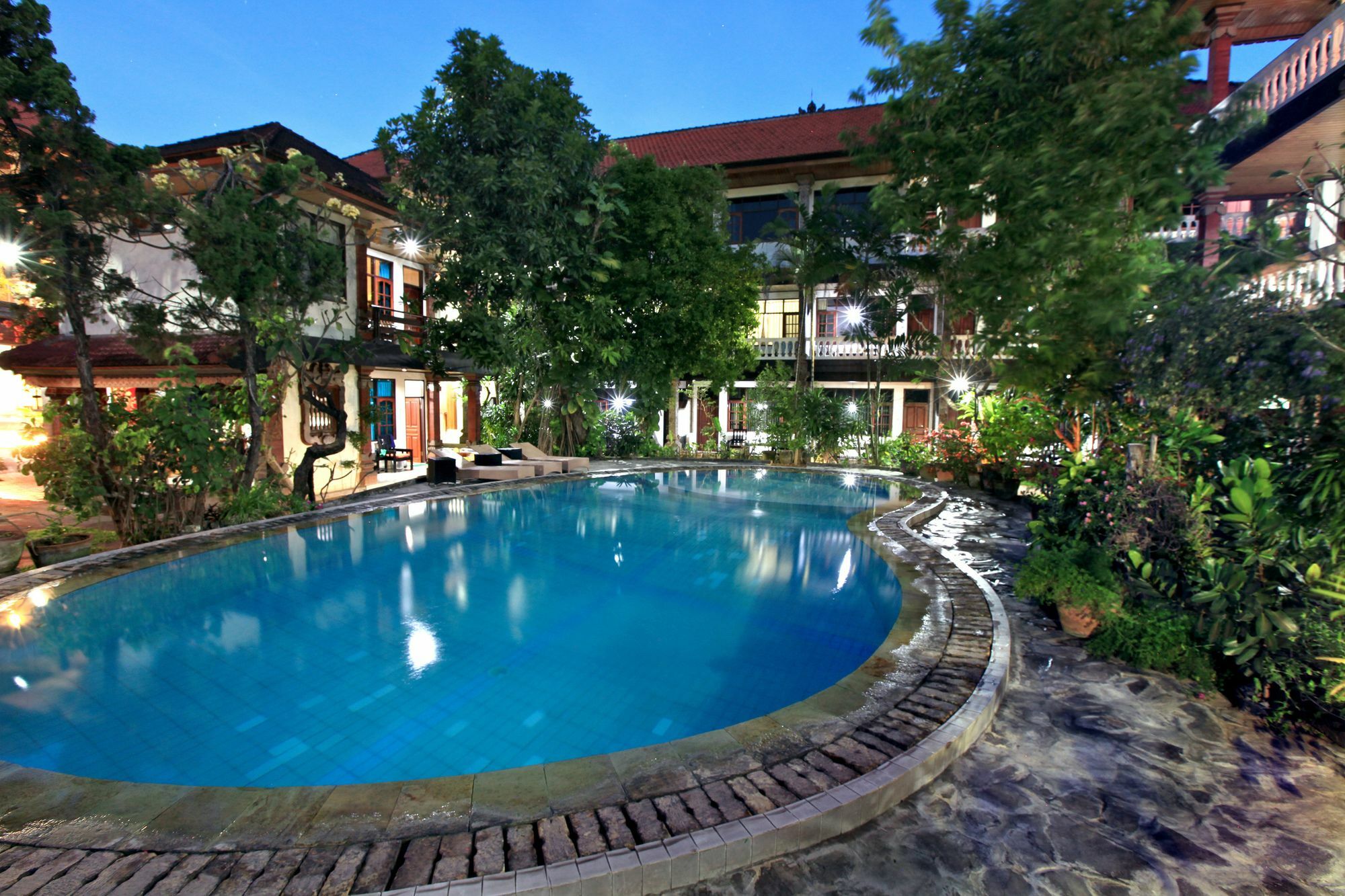 Kuta Dormitory At Simpang Inn ภายนอก รูปภาพ