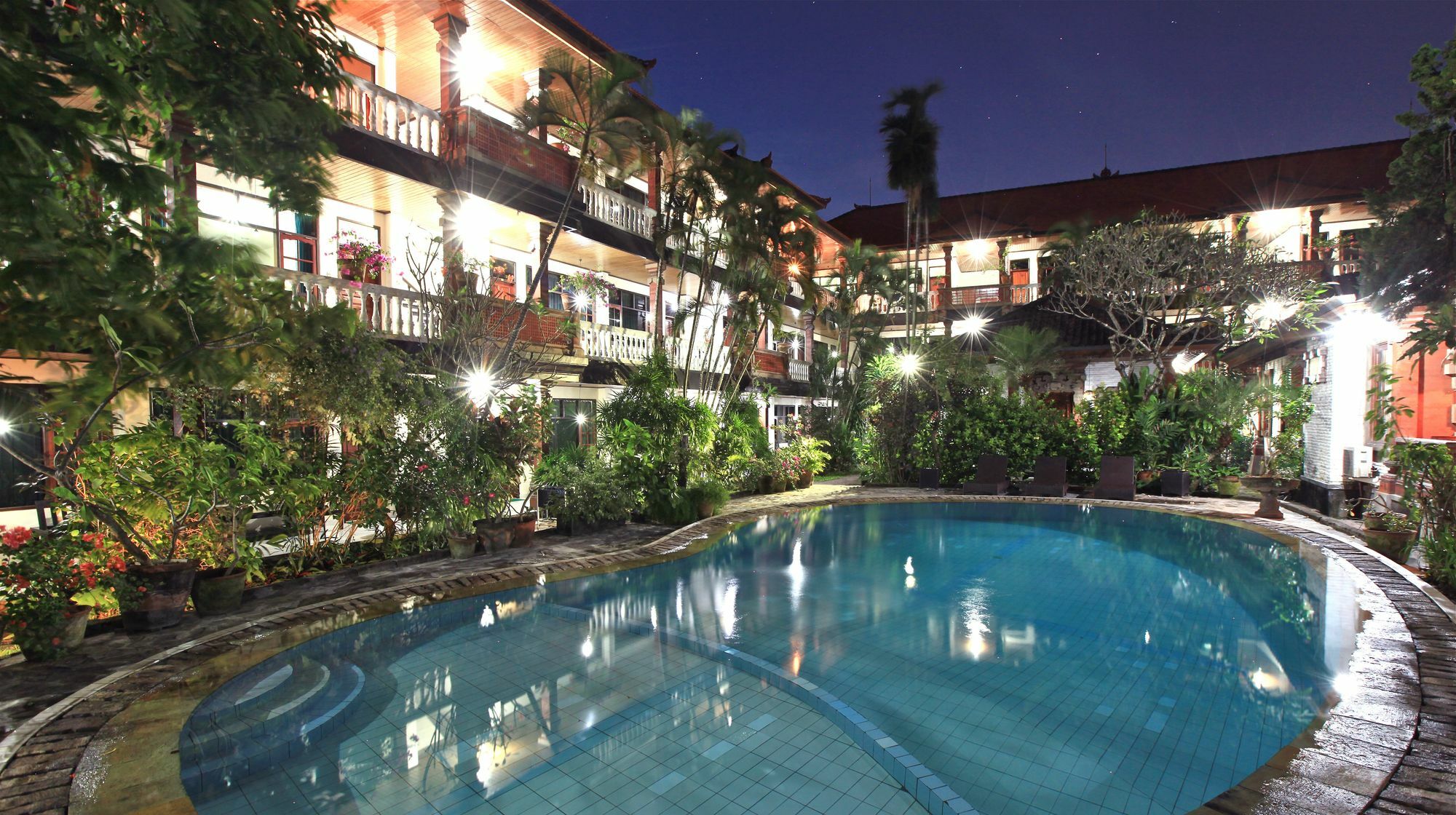 Kuta Dormitory At Simpang Inn ภายนอก รูปภาพ