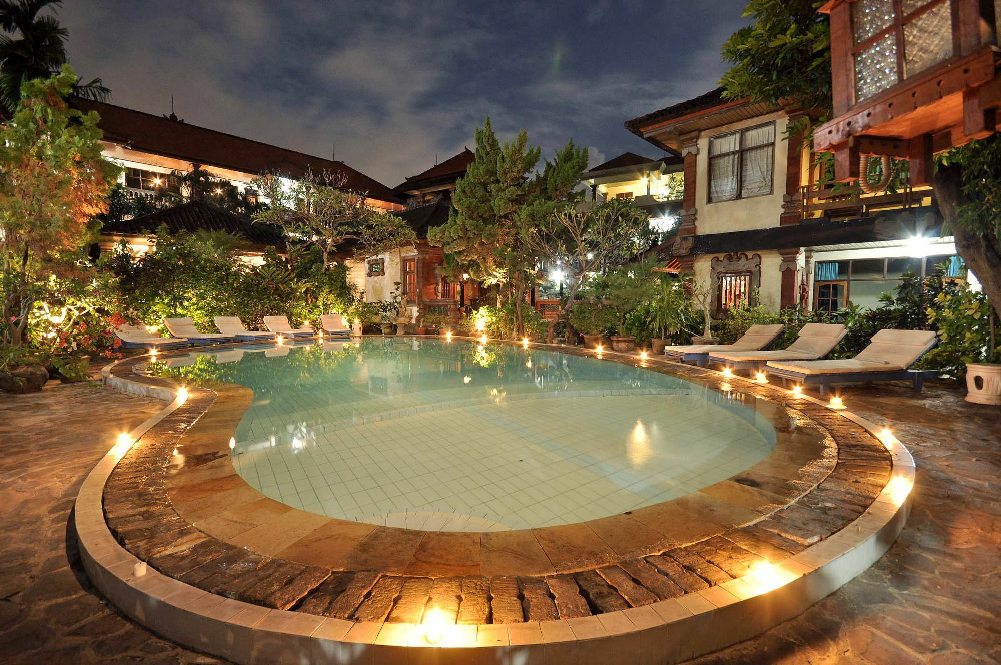 Kuta Dormitory At Simpang Inn ภายนอก รูปภาพ
