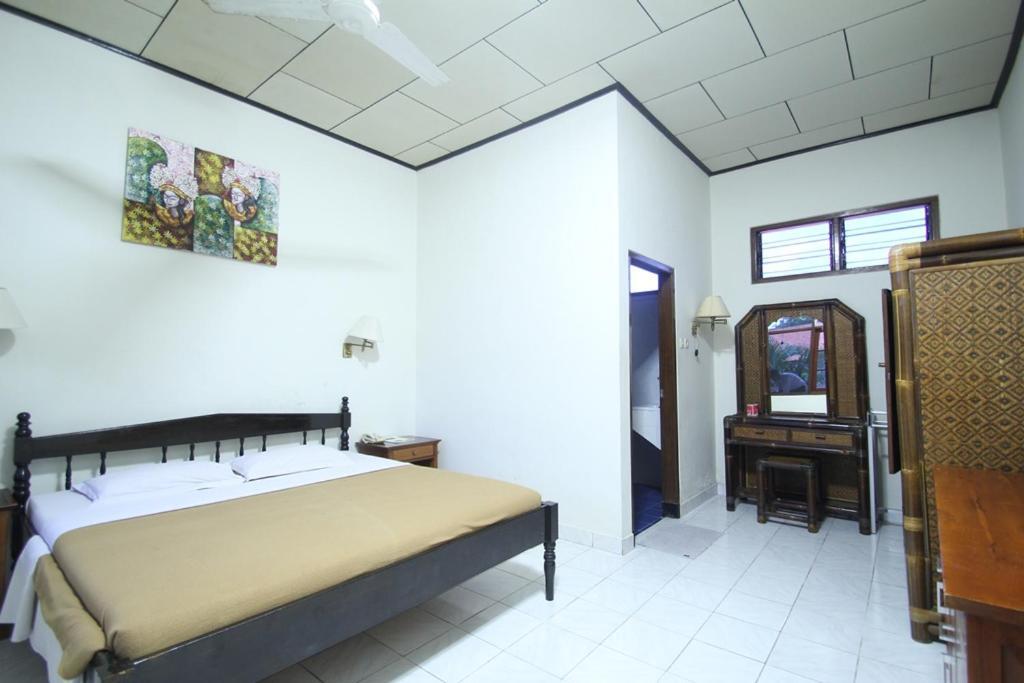 Kuta Dormitory At Simpang Inn ภายนอก รูปภาพ